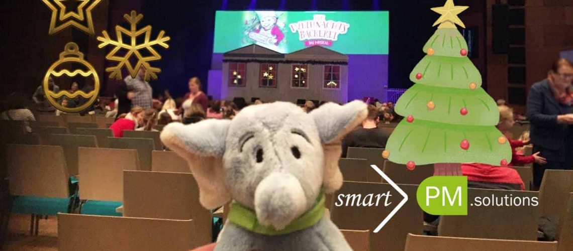 Smartofant at Christmas Play